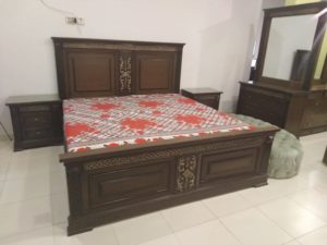 Simple And Modern Polish Bed In Sheesham Wood