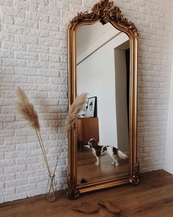 Long mirror design