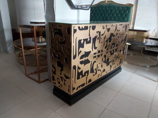 Urdu alphabet console
