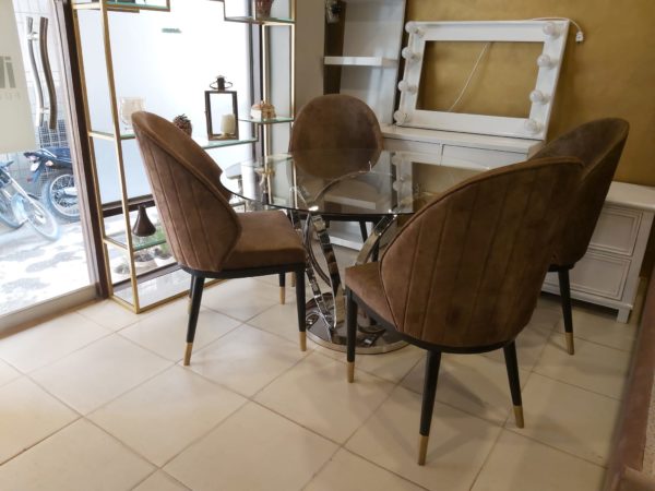 Four chairs dining set