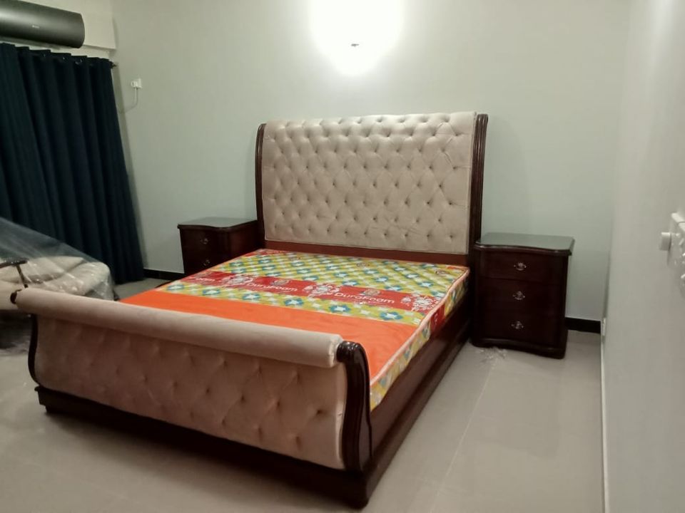 Sheesham cushion bed