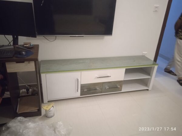 Floor TV unit