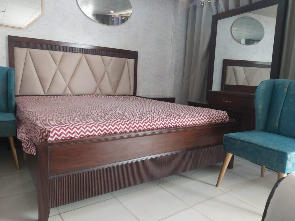 Wooden polish bed